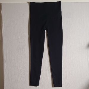 SPANX Classic Black Leggings With Rib Detail 7/8 Length Size Medium